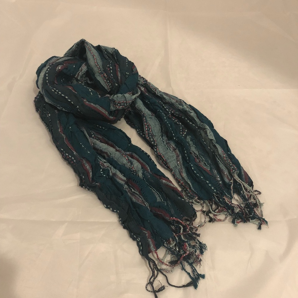NWOT Teal magenta silver lurex med weight scarf